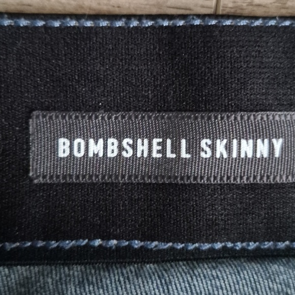 Torrid Bombshell Jeans. - Picture 3 of 6